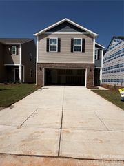 1423 Mammoth Road, Hickory, NC 28692