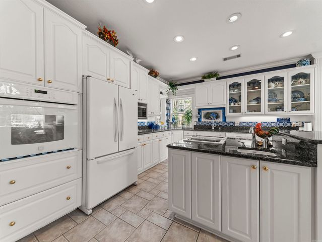 57 Toledo Drive, Hot Springs Village, AR 71909