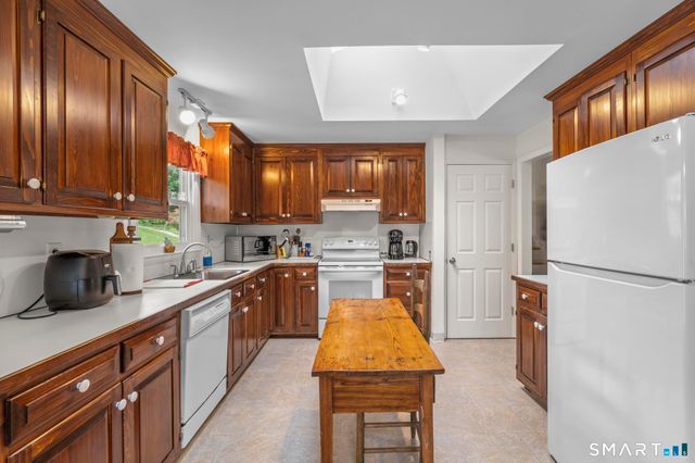380 Overland Drive, Stratford, CT 06614