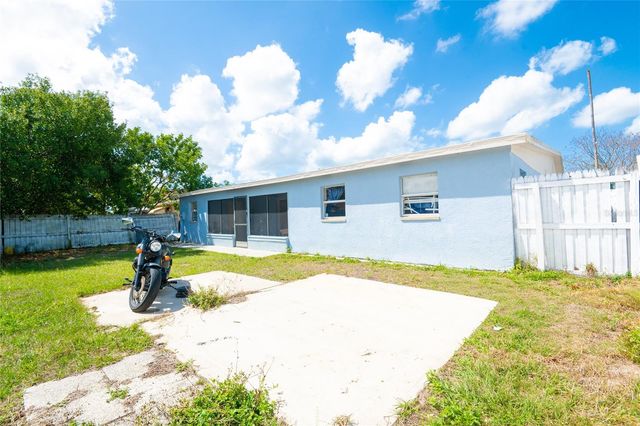 1050 DEAL LANE, Holiday, FL 34691