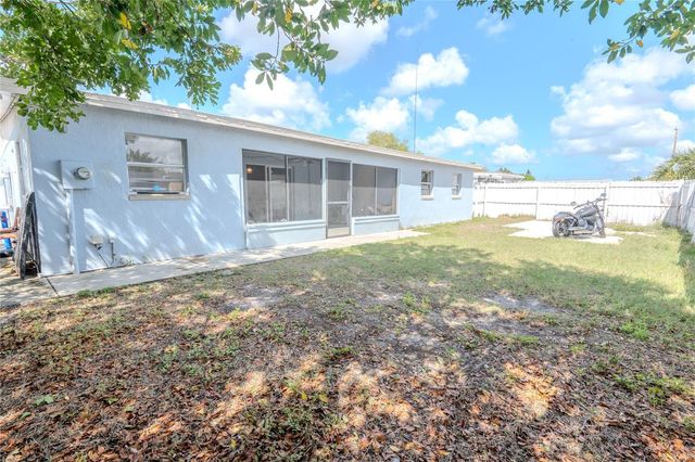 1050 DEAL LANE, Holiday, FL 34691