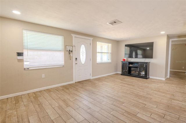 1050 DEAL LANE, Holiday, FL 34691