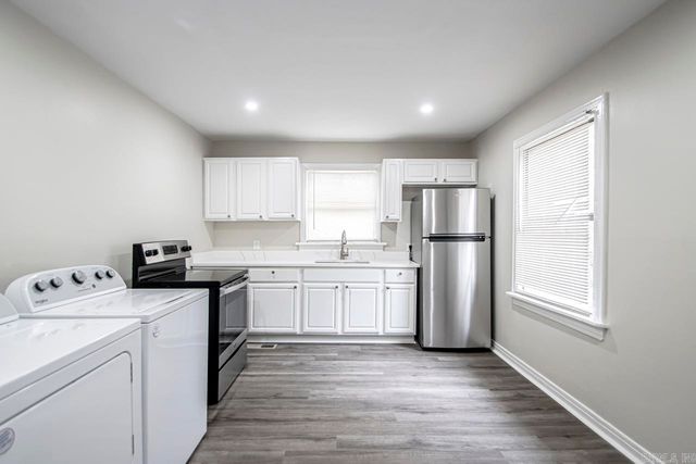 2219 & 2221 Blackwood Road, Little Rock, AR 72207