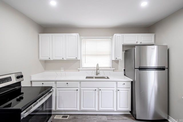 2219 & 2221 Blackwood Road, Little Rock, AR 72207