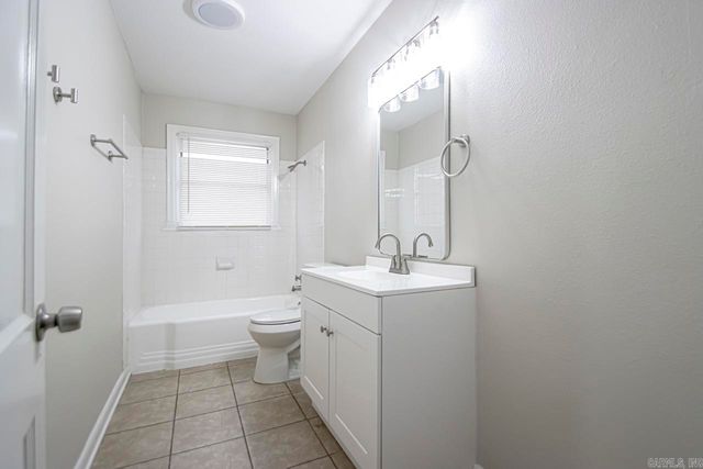 2219 & 2221 Blackwood Road, Little Rock, AR 72207