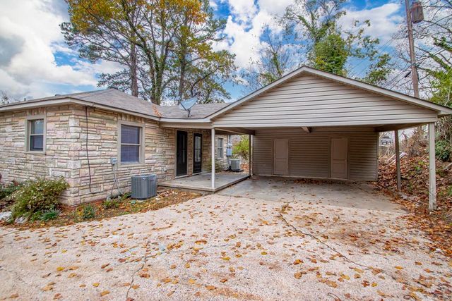 2219 & 2221 Blackwood Road, Little Rock, AR 72207