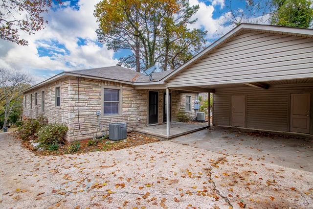 2219 & 2221 Blackwood Road, Little Rock, AR 72207