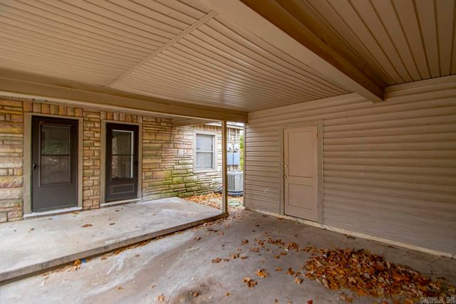 2219 & 2221 Blackwood Road, Little Rock, AR 72207