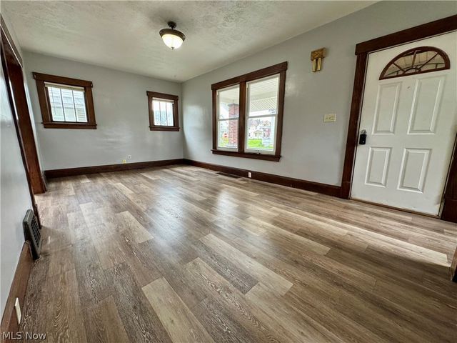 2307 10th Street SW, Canton, OH 44706
