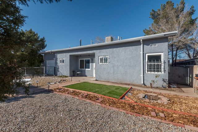 2741 Morningside Drive NE, Albuquerque, NM 87110