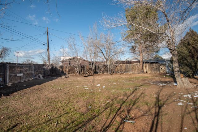 2741 Morningside Drive NE, Albuquerque, NM 87110