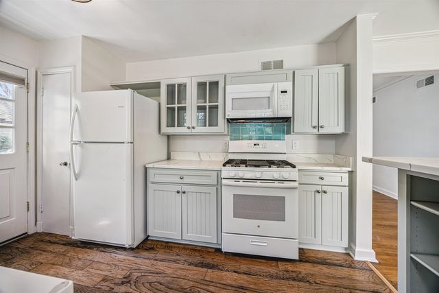 236 EASTLAND DR, Memphis, TN 38111