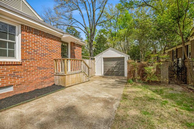 236 EASTLAND DR, Memphis, TN 38111