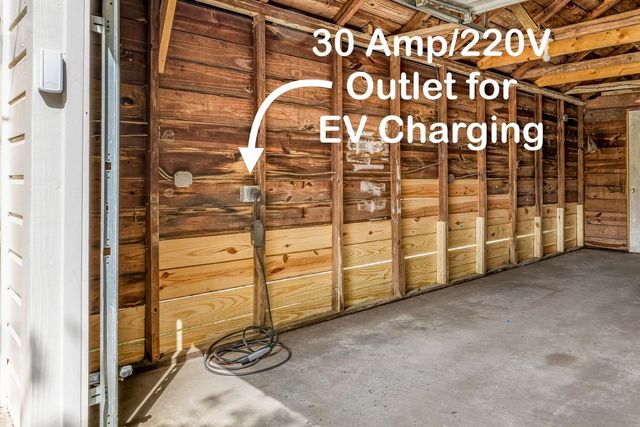 236 EASTLAND DR, Memphis, TN 38111