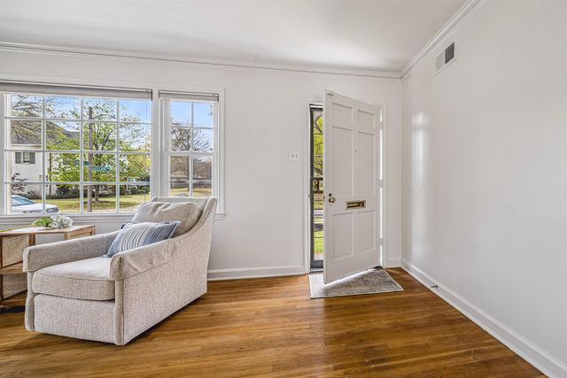 236 EASTLAND DR, Memphis, TN 38111