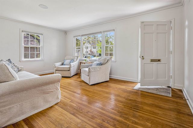 236 EASTLAND DR, Memphis, TN 38111