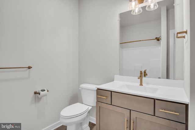 880 SHADOWBROOKE DR, Dover, PA 17315