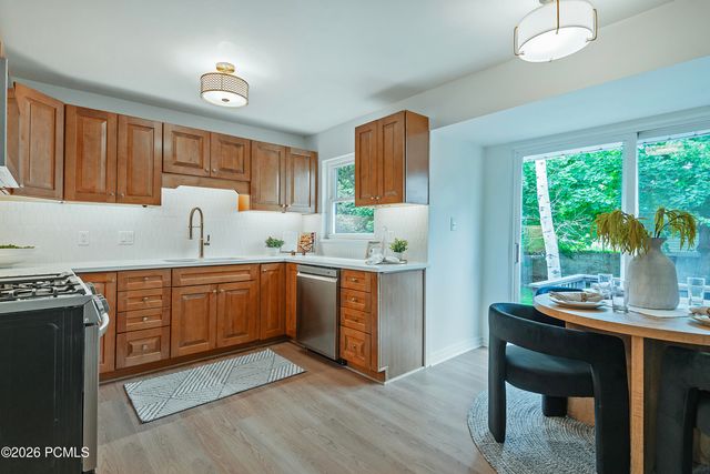 2580 S 2100, Salt Lake City, UT 84109