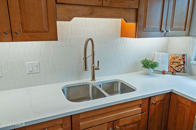 2580 S 2100, Salt Lake City, UT 84109