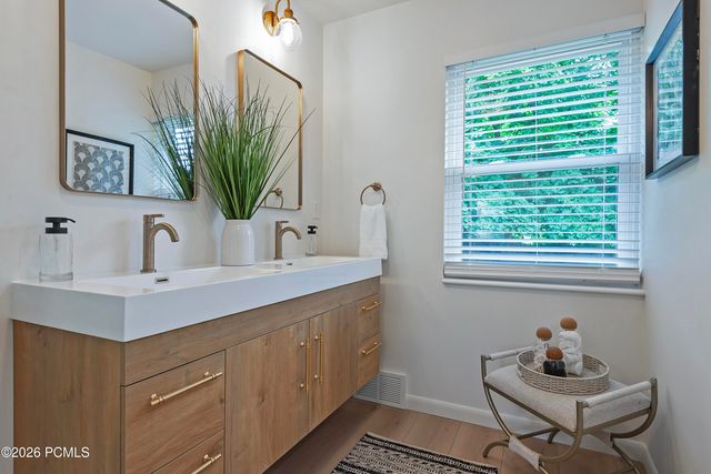2580 S 2100, Salt Lake City, UT 84109