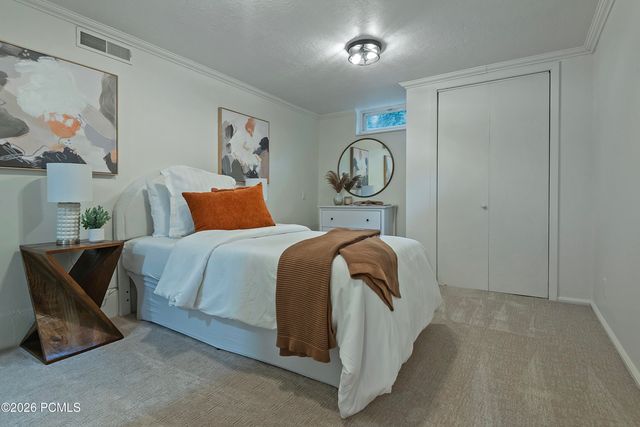 2580 S 2100, Salt Lake City, UT 84109