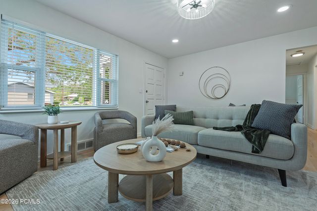 2580 S 2100, Salt Lake City, UT 84109