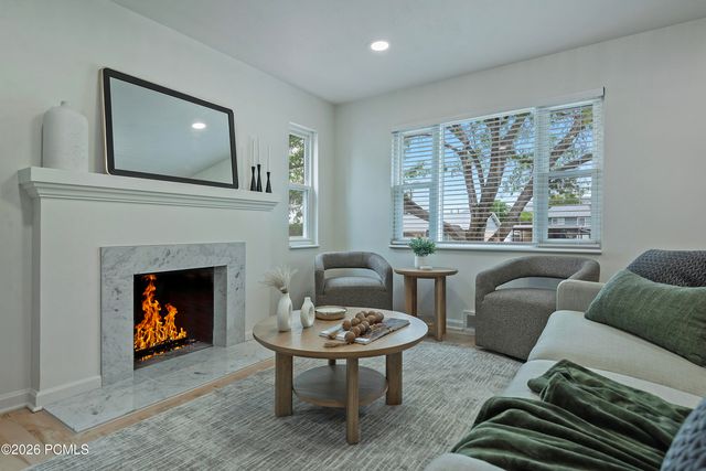 2580 S 2100, Salt Lake City, UT 84109