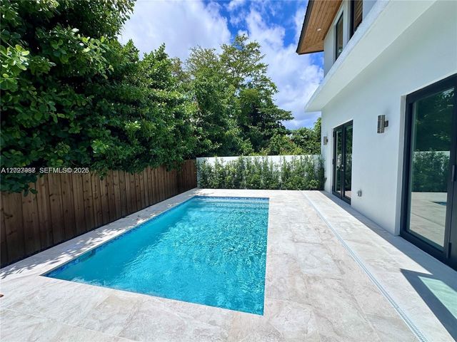 8410 SW 65 Avenue, South Miami, FL 33143