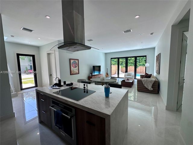 8410 SW 65 Avenue, South Miami, FL 33143