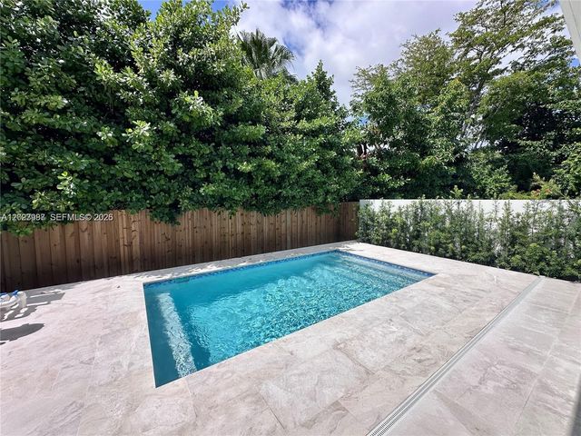 8410 SW 65 Avenue, South Miami, FL 33143
