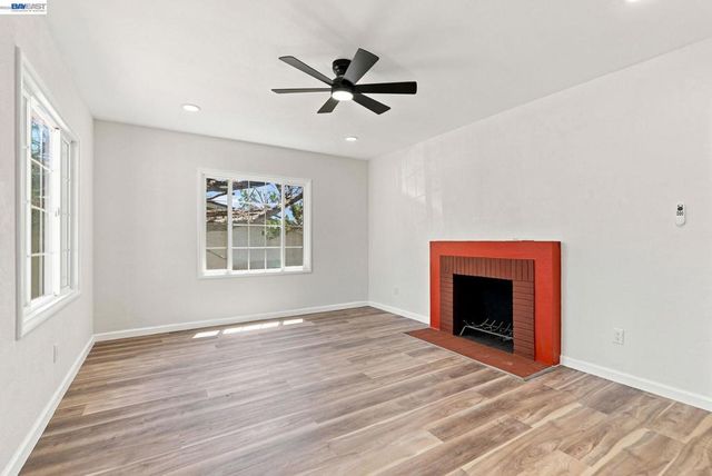 1333 Mariposa St, Richmond, CA 94804