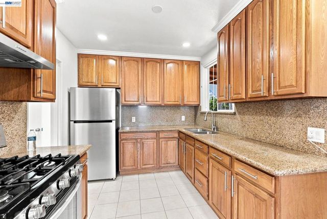 1333 Mariposa St, Richmond, CA 94804