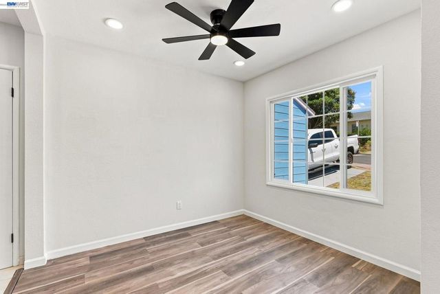 1333 Mariposa St, Richmond, CA 94804