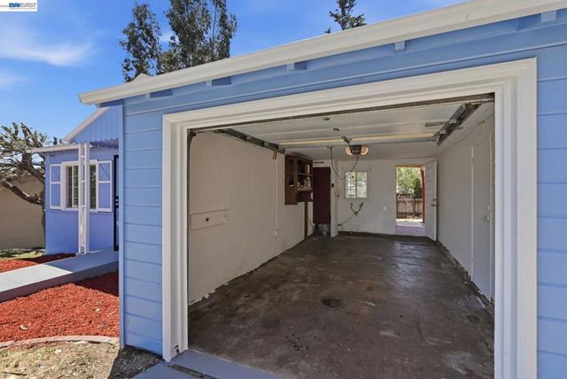 1333 Mariposa St, Richmond, CA 94804