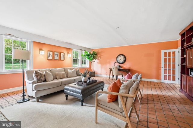 461 S ROBERTS RD, Bryn Mawr, PA 19010