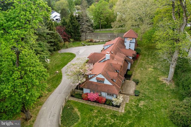 461 S ROBERTS RD, Bryn Mawr, PA 19010