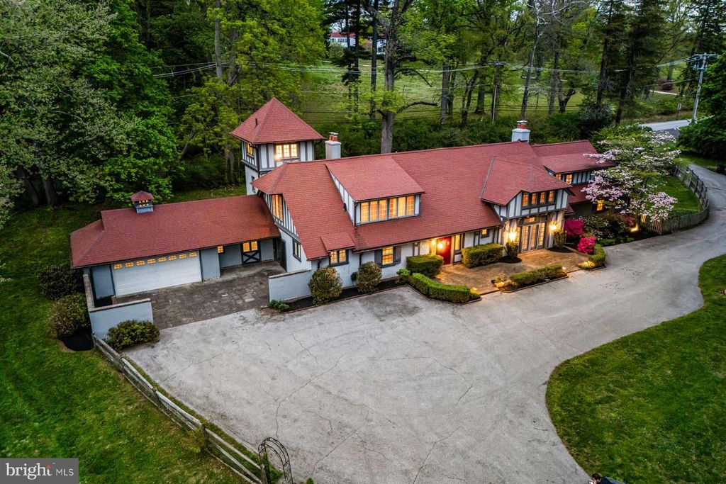 461 S ROBERTS RD, Bryn Mawr, PA 19010