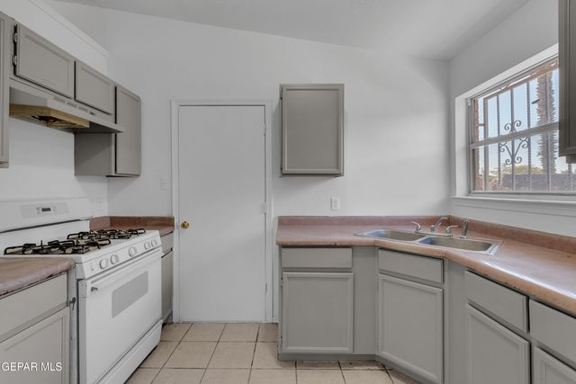 9511 MARTINIQUE Drive, El Paso, TX 79927