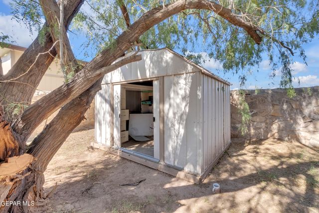 9511 MARTINIQUE Drive, El Paso, TX 79927