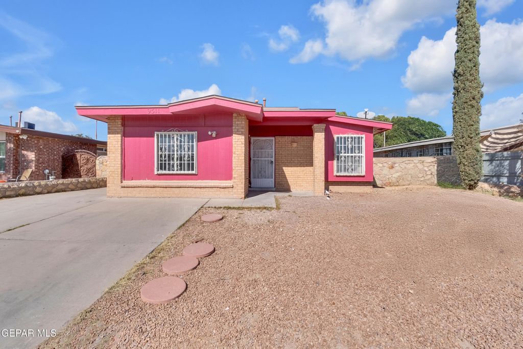 9511 MARTINIQUE Drive, El Paso, TX 79927