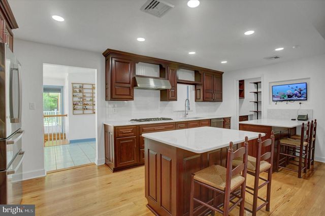 98 PEACH GLEN RD, Gardners, PA 17324