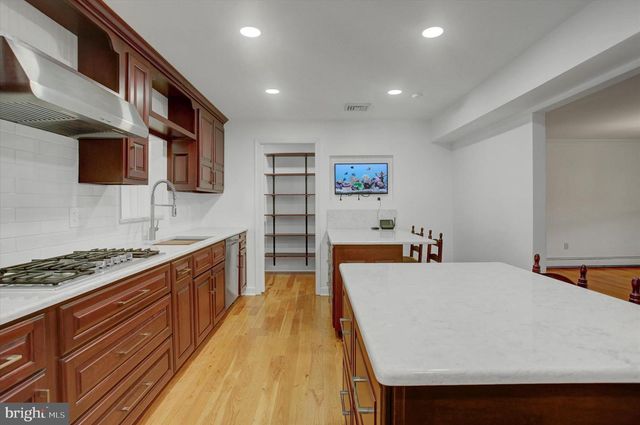 98 PEACH GLEN RD, Gardners, PA 17324
