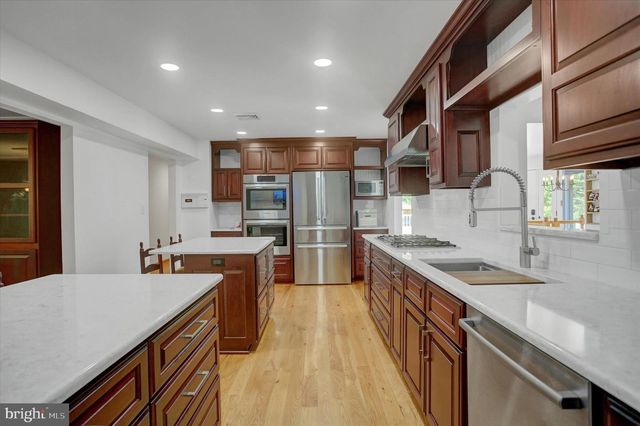 98 PEACH GLEN RD, Gardners, PA 17324