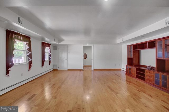 98 PEACH GLEN RD, Gardners, PA 17324