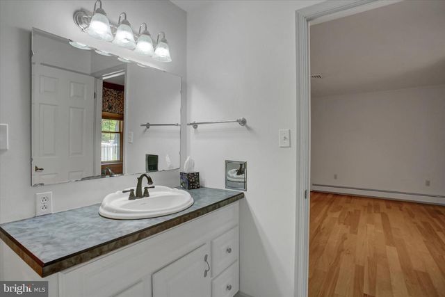 98 PEACH GLEN RD, Gardners, PA 17324