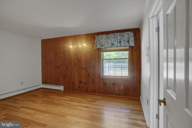 98 PEACH GLEN RD, Gardners, PA 17324