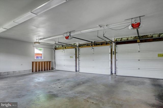 98 PEACH GLEN RD, Gardners, PA 17324