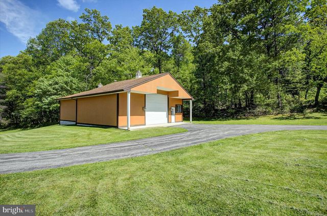 98 PEACH GLEN RD, Gardners, PA 17324