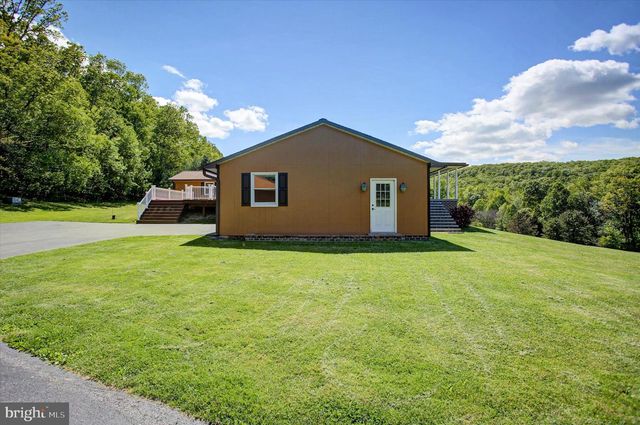 98 PEACH GLEN RD, Gardners, PA 17324