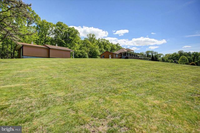 98 PEACH GLEN RD, Gardners, PA 17324